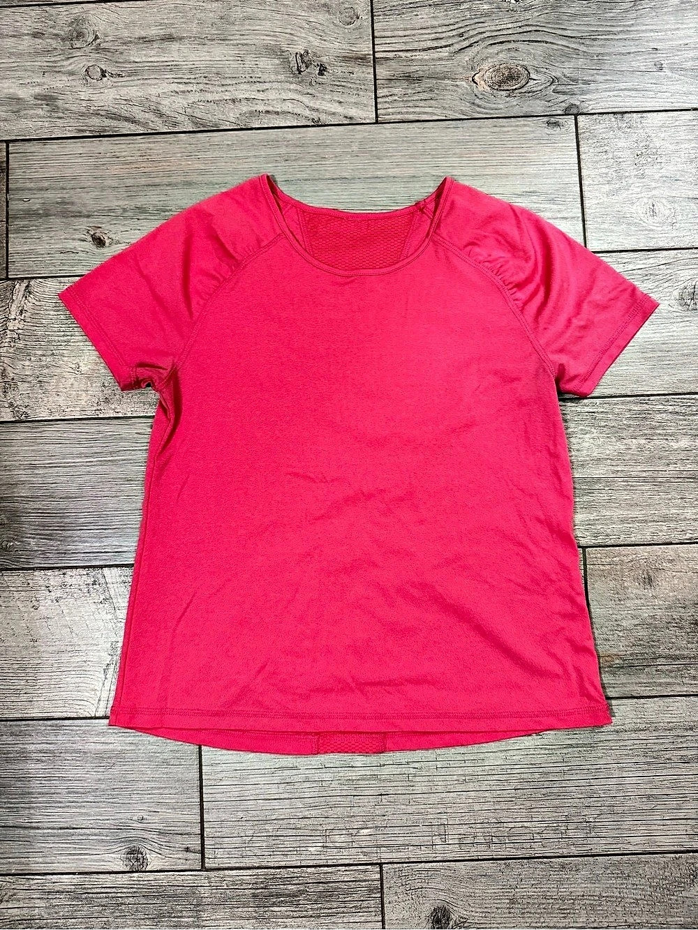 Women’s Athletic Tee